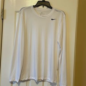 Nike men’s long sleeve t shirt. Dry fit size small